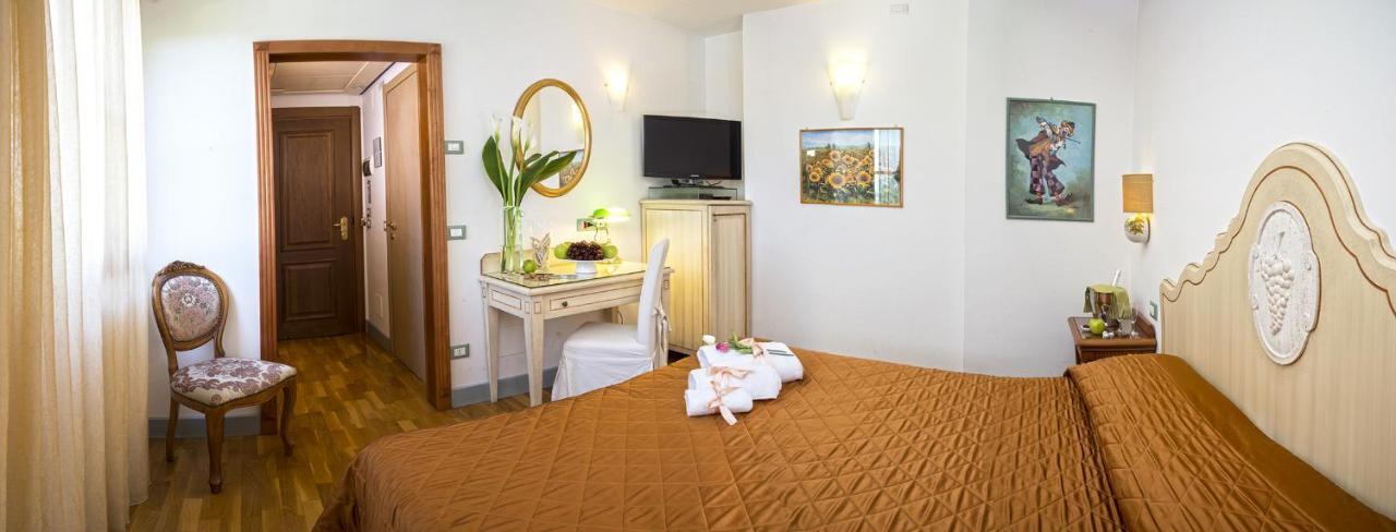Boutique Hotel Al Grappolo D'Oro 토르지아노 외부 사진